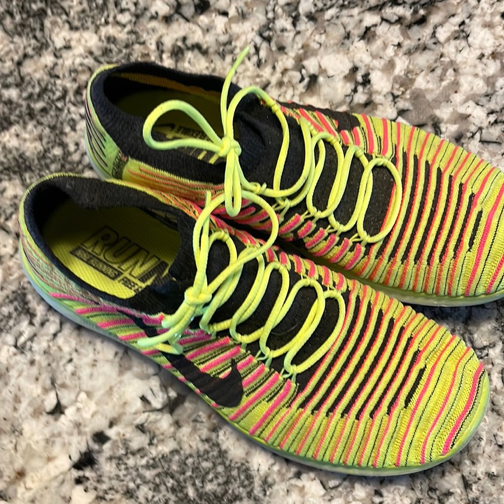 Nike free and flexible running knit women’s 7.5